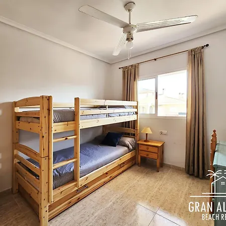 Adosado Familiar Novamar 33 Homestay *